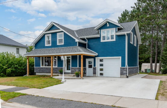 13 Toronto Avenue, South River, ON