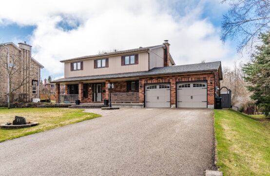 27 Rosewood Avenue, Midhurst, ON