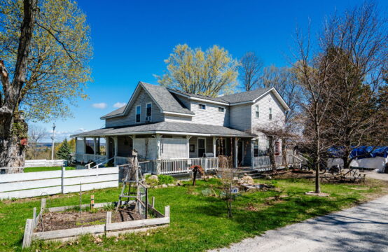 107 Pine Street, Waubaushene, ON