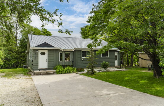 9782 Beachwood Road, Collingwood, ON
