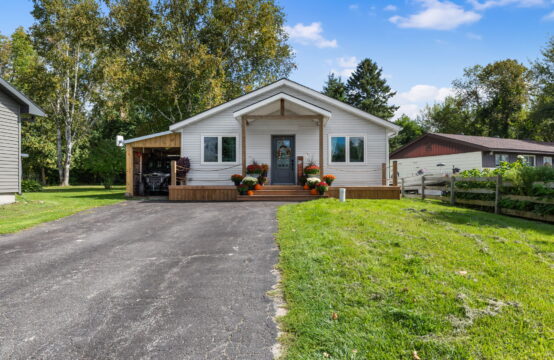 5691 Penetanguishene Road, Orr Lake, ON