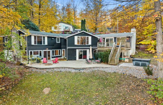 21 Lakeview Crescent, Tiny Township, ON